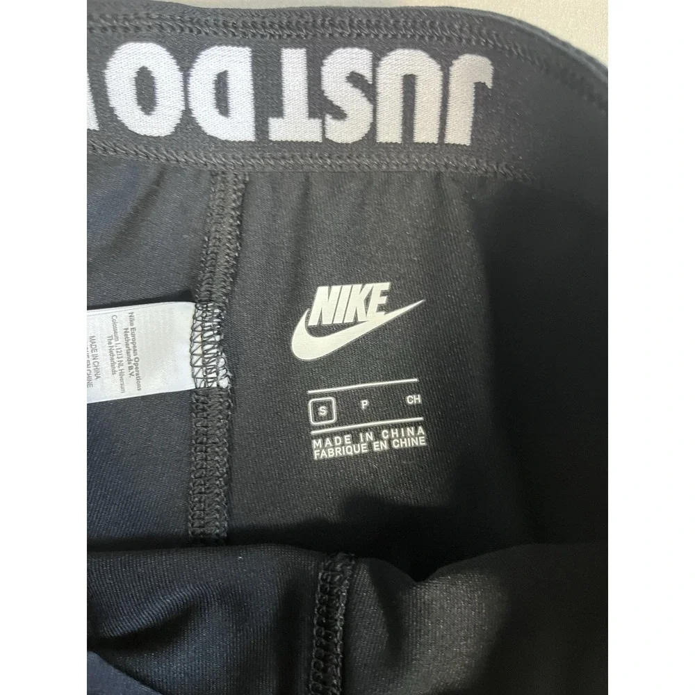 Nike new tags